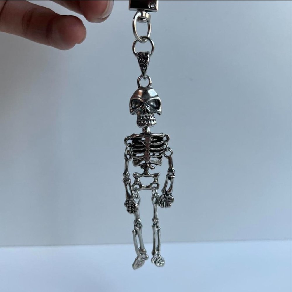 Y2K 2000s vintage skeleton grunge skull gothic silver keychain - Picture 4 of 7
